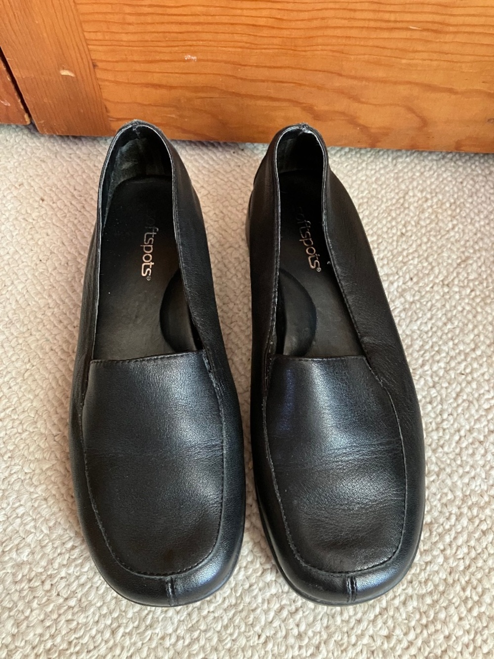 Softspots black loafers size 7
